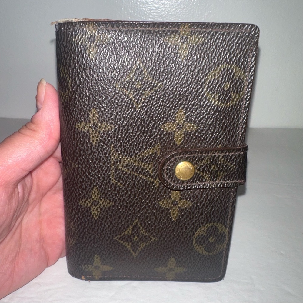 Louis Vuitton KISSLOCK Porte Monnaie Viennois Bifold Compact LV Monogram Wallet